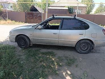 bme e34: Toyota Corolla: 2000 г., 1.8 л, Автомат, Бензин, Хэтчбэк — 4