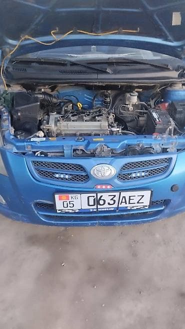 FAW V2: 2013 г., 1.4 л, Ручные, Бензин, Хэтчбэк