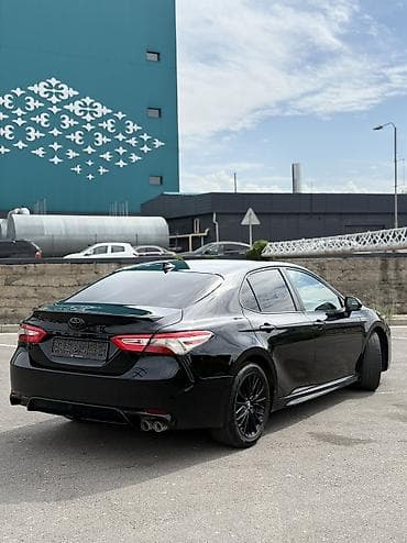 Toyota Camry: 2019 г., 2.5 л, Автомат, Бензин, Седан — 4