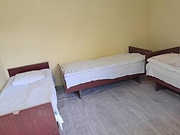 Адрес Советская 24,Бюджетные номера-500 в июне.Полулюкс-1000.Это — 9