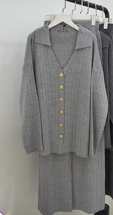 женские трикотажные лосины: Женский трикотажный костюм из мягкого рифлёного полотна, цвет серый — 2