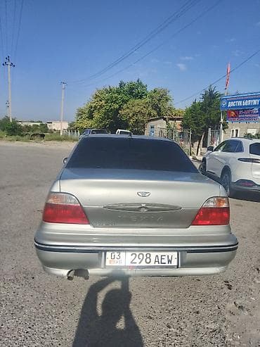Daewoo Nexia: 2005 г., 0.6 л, Механика, Бензин, Седан