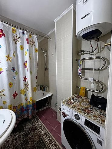 южный микрорайон: 3 комнаты, Риэлтор, С мебелью полностью — 4