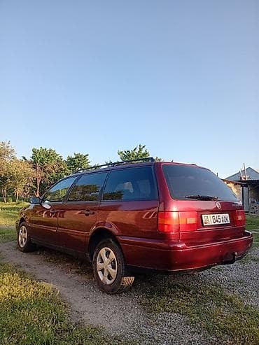 Volkswagen Passat Variant: 1994 г., 2 л, Механика, Бензин, Универсал