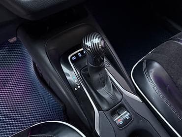 crown 2018: Toyota Corolla: 2022 г., 1.8 л, Вариатор, Гибрид, Седан — 7