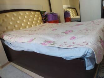 даром кровать: 3500 сом Кровать двуспальная требуется ремонт нижней части, без — 1