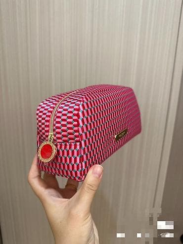 Продаю косметичку Bulgari
Новые 
Есть 2 вида — 7