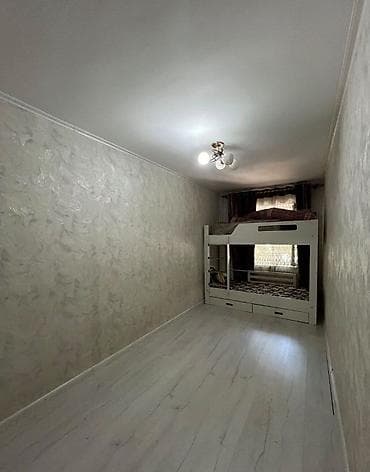 royal construction: 2 комнаты, 43 м², Хрущевка, 1 этаж, Свежий ремонт — 1
