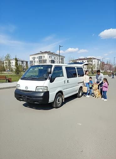 Mazda BONGO: 2003 г., 2.2 л, Механика, Дизель, Минивэн