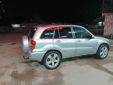 Toyota RAV4: 2001 г., 2 л, Механика, Бензин, Кроссовер — 6