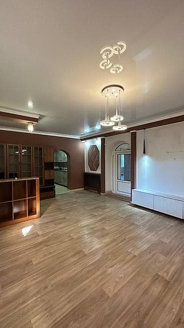 Үйлөрдү сатуу: Дом | Восток 5 | 4 СОТОК | Город - Бишкек Район - Восток 5 Площадь - — 7