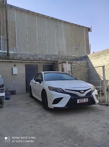 авто алам: Toyota Camry: 2019 г., Седан — 2