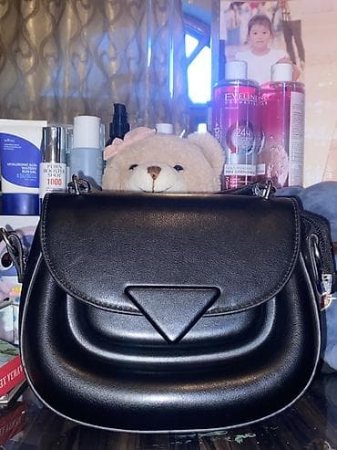 Сумка женская, компактная, черная - Материал: гладкая эко‑кожа с