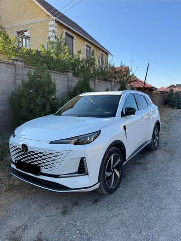 byd yuan up цена в бишкеке: Changan CS55 Plus: 2025 г., 1.5 л, Робот, Бензин, Кроссовер — 7