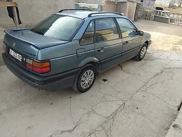 Volkswagen Santana: 1990 г., Седан