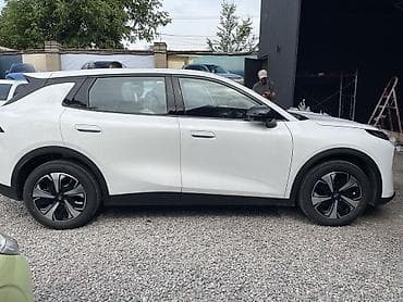changan 5: Changan Qiyuan Q05: 2026 г., Электромобиль, Кроссовер — 3