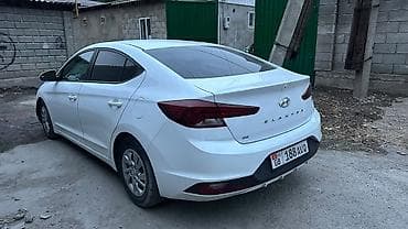 альфард 2009: Hyundai Elantra: 2019 г., 2 л, Автомат, Бензин, Седан — 3