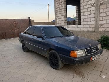 мопед alpha: Audi 100: 1990 г., 1.8 л, Механика, Бензин, Седан — 1
