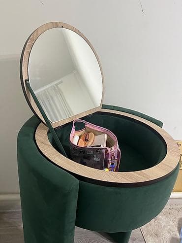 туалетный столик с пуфиком: Компактный круглый туалетный столик 2-в-1 с пуфом и зеркалом - — 1