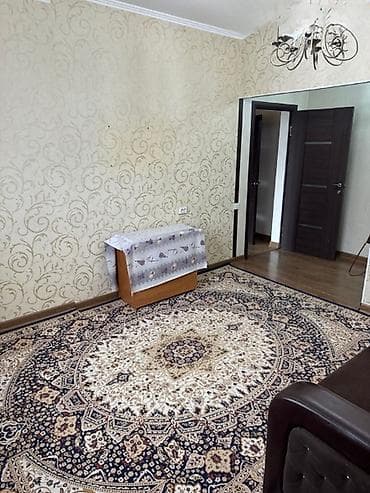 76: 2 комнаты, 42 м², 8 мкр Индивидуалка, 6 этаж, Старый ремонт — 4