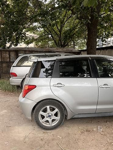 toyo 888: Toyota Ist: 2003 г., Хэтчбэк — 5