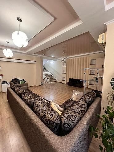 osh flat: Продается 4 комнатный таунхаус в VIP городке. 📍 Адрес: Каралаева — 6