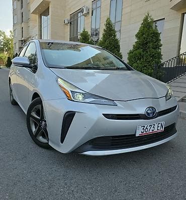 byd e2 2023: Toyota Prius: 2019 г., 1.8 л, Вариатор, Гибрид, Хэтчбэк — 1