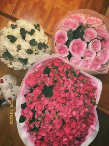 цена розы: Пышный букет из сортовых кустовых роз насыщенно-розового оттенка — 3