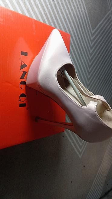 обувь для бега: Туфли, 35, & Other Stories, Новый, цвет - Розовый, Самовывоз — 1