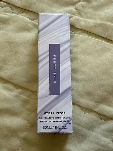 Косметика: Fenty Skin Hydra Vizor Mineral SPF 30 Moisturizer - Увлажняющий крем — 1