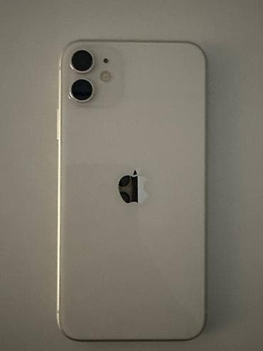 iphone 3: IPhone 11, Б/у, 128 ГБ, Белый, Чехол, 72 % — 1
