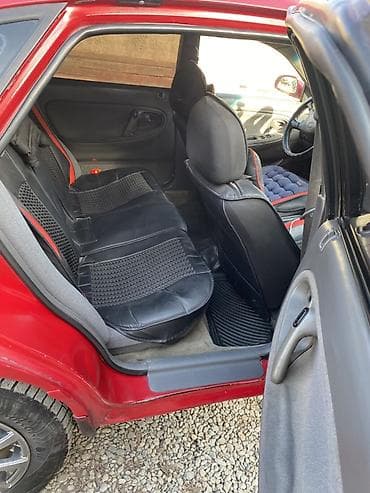 сапог муссо: Mazda 626: 1992 г., 2 л, Механика, Бензин, Хэтчбэк — 9
