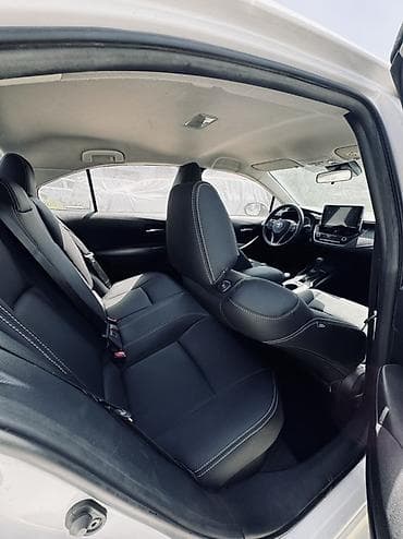 toyota corolla s: Toyota Corolla: 2021 г., 1.8 л, Вариатор, Гибрид, Седан — 6