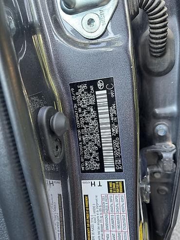 prius: Toyota Prius: 2019 г., 1.8 л, Автомат, Гибрид, Лифтбек — 8