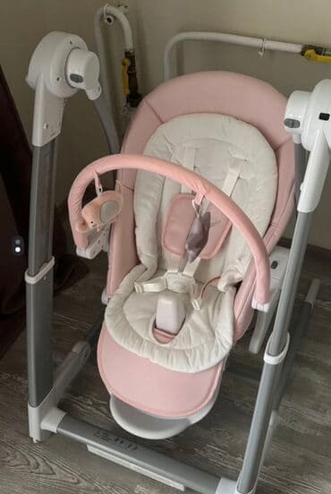 Электрические детские качели-шезлонг - Цвет: розово-белый с серыми