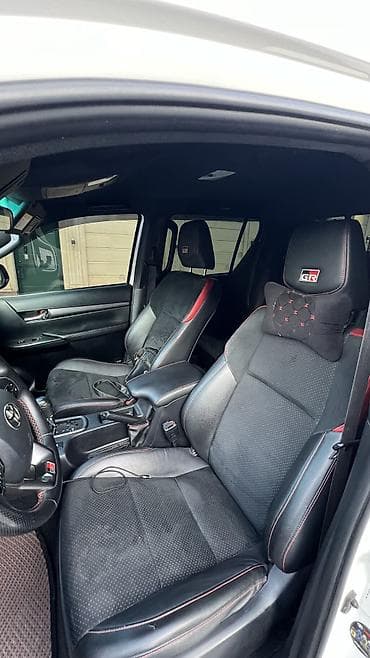 стопа: Toyota Hilux: 2022 г., 4 л, Автомат, Газ, Пикап — 8