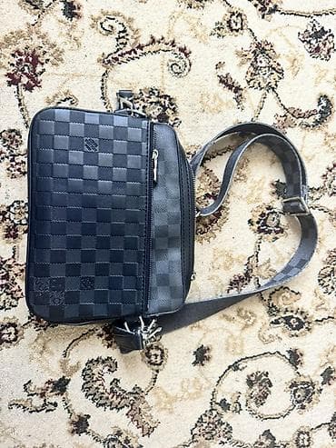 рюкзак луи витон: Классическая сумка, Louis Vuitton, Материал: Искусственная кожа, Регулируемый ремень, Мужские — 2