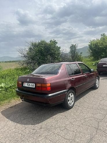 hyundai getz 1: Volkswagen Vento: 1993 г., 1.8 л, Механика, Бензин, Седан — 5
