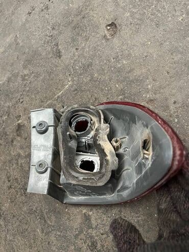 купить мицубиси паджеро спорт в бишкеке: Задний левый стоп-сигнал Mitsubishi 2012 г., Б/у, Оригинал, Япония — 2