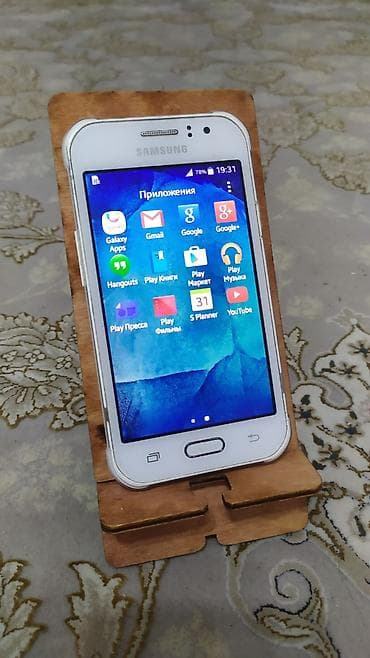 second tech: Samsung Galaxy J1 Duos, Б/у, 4 ГБ, цвет - Белый, 2 SIM — 1