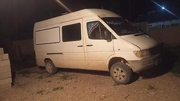 авто подборщик: Грузопассажирский фургон Mercedes-Benz Sprinter (поколение W901–W905) — 2
