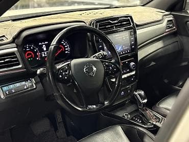 Продажа авто: Ssangyong Tivoli: 2020 г., 0.5 л, Автомат, Бензин, Внедорожник — 5