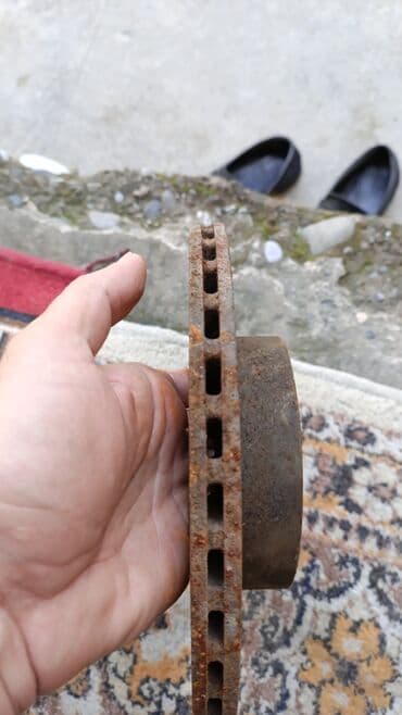 тормозные колодки nibk: Предний тормозной диск Suzuki Б/у, Оригинал, Япония — 2