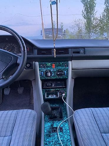 мерседес капот: Mercedes-Benz W124: 1988 г., 2 л, Ручные, Бензин, Седан — 8