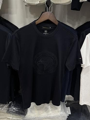pull bear: Мужская футболка, M, L, XL, Новый, цвет - Синий, Самовывоз — 1