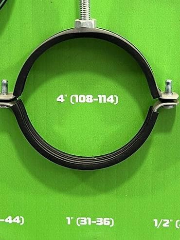 зажим рейки: Круглый хомут для труб диаметром 4 дюйма (108-114 мм). Имеет резиновую — 1