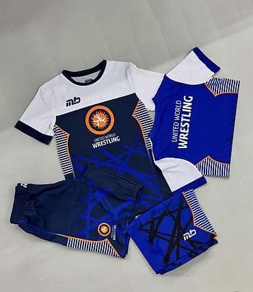 Комплект спортивной формы United World Wrestling. Состав набора: -