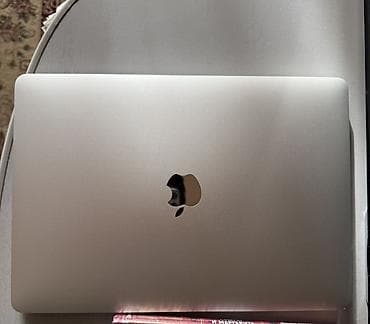 Apple MacBook Pro 13" (серебристый) 8/256 Чип m1 2020 83% 317 циклов