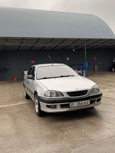 Toyota Avensis: 2000 г., 1.6 л, Механика, Газ, Седан