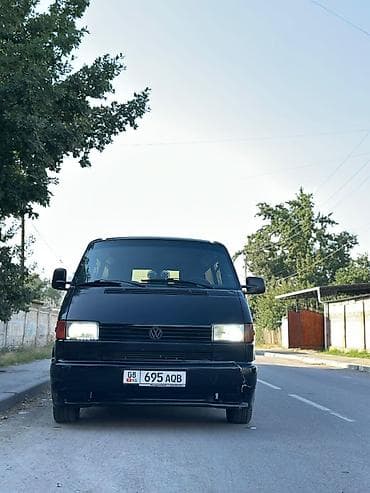 Volkswagen Transporter: 1991 г., 2.4 л, Механика, Дизель, Минивэн